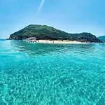 Annamaria House *