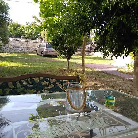 Annamaria House