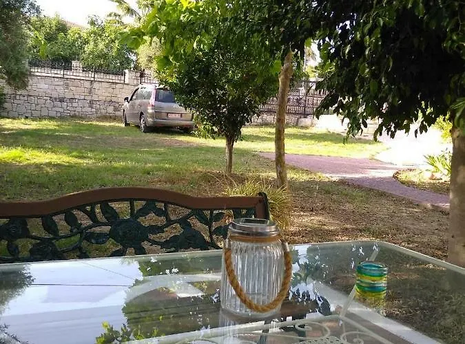 Annamaria House
